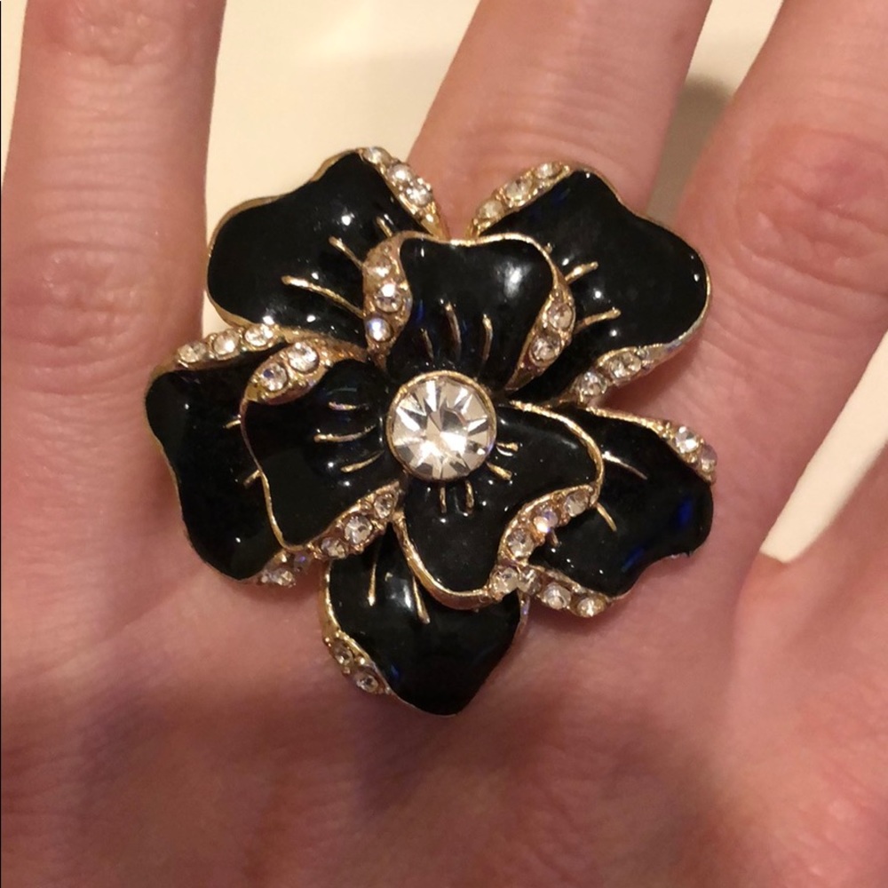 Black Flower Ring